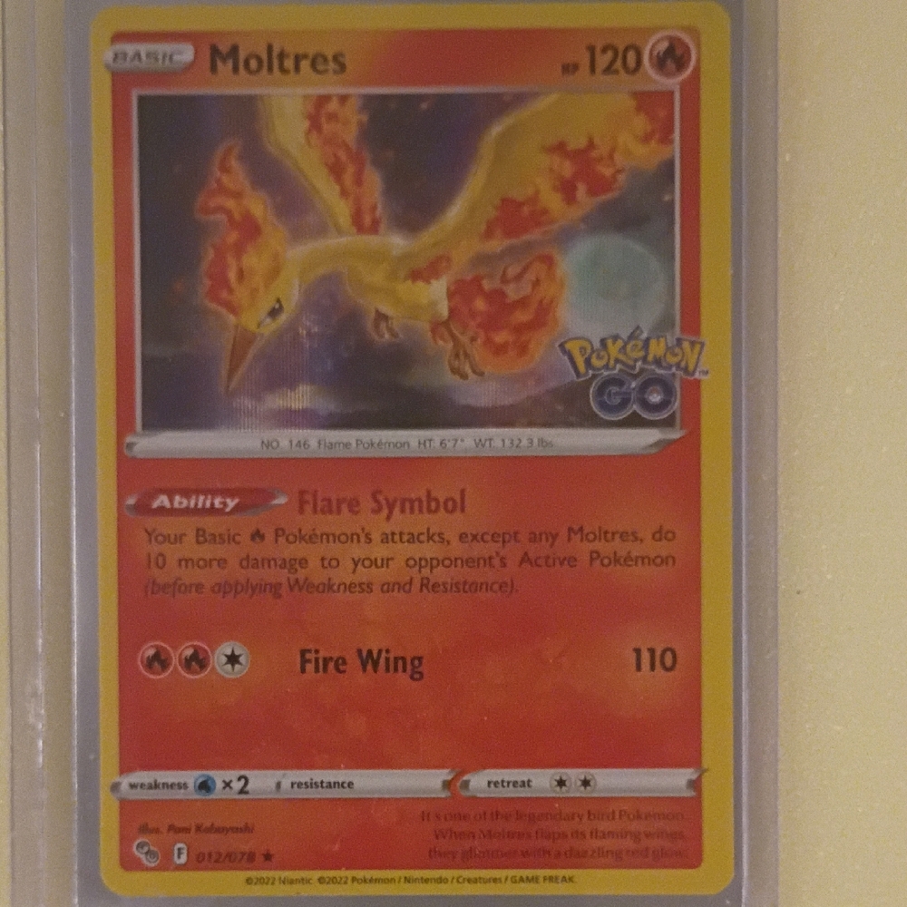 Moltres Pokémon Card